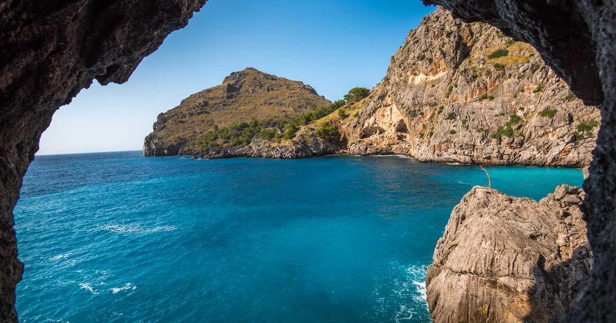 Pembroke Pines, FL title company for family homes and businesses